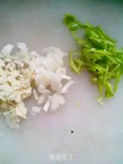 Make Spicy potato-covered rice step 2