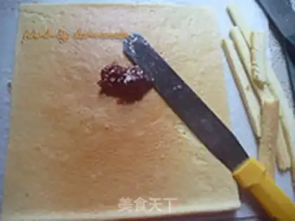 Make Strawberry roll step 14