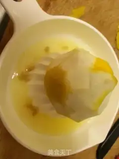 Make Lemon honey twirl cake step 2