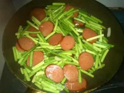 Make Garlic fried sausage step 2