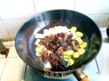 Make Routine beef chips step 1