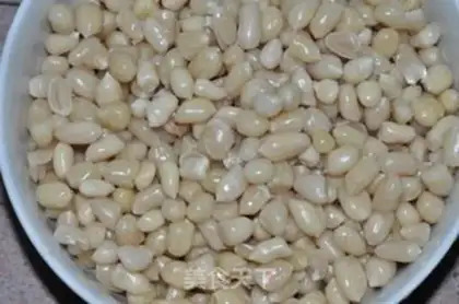 Make Spicy peanuts step 2