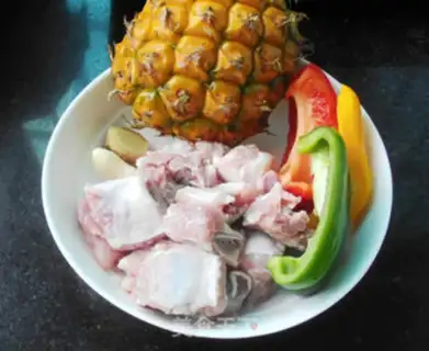 Make Pineapple steak step 0