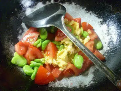 Make Tomato-peased eggs step 9