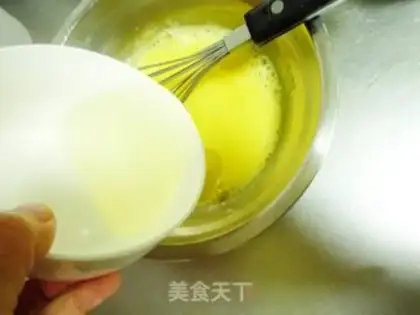 Make Carnation cake step 1