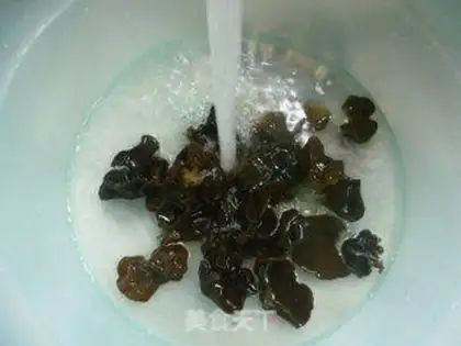 Make The green peppers, the black and white step 1
