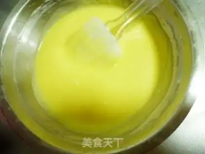 Make Carnation cake step 4