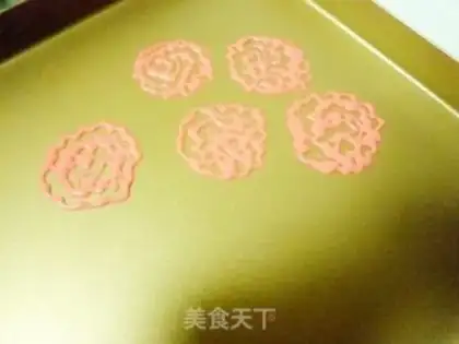 Make Carnation cake step 14