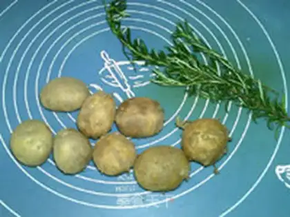 Make Rosemary baked potatoes step 0