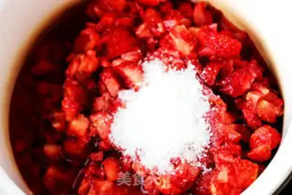 Make Strawberry sauce step 2