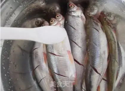 Make A fish in a fragrance step 1