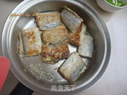 Make Tomato sauce with fish step 4