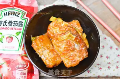 Make Tomato sauce with fish step 7