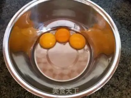 Make Egg yolk step 0