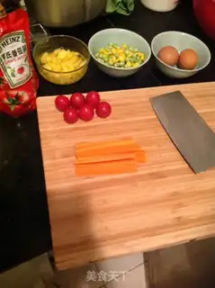 Make Pineapple ketchup fried rice step 0