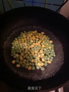 Make Pineapple ketchup fried rice step 3