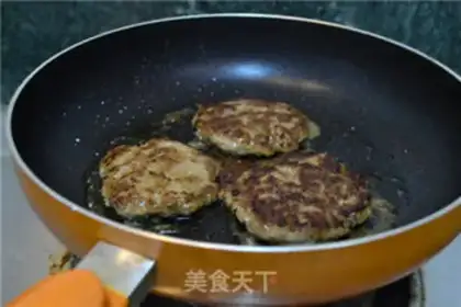 Make Tomato pork chop burger step 11