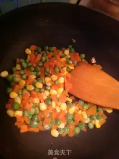 Make Pineapple ketchup fried rice step 8