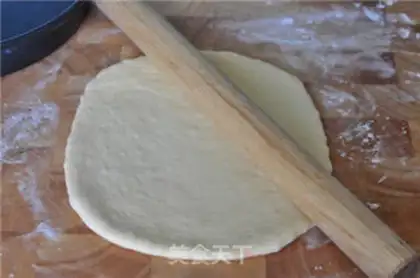 Make Classic Hawaiian pizza step 8