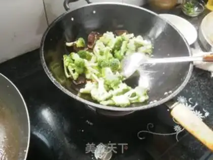 Make Orchid fried sausage step 2