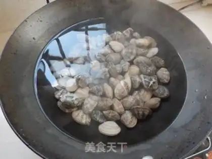 Make Flowers and melon soup step 3