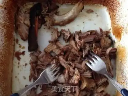 Make Tore the pork with apple salad step 17