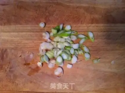 Make Scrambled rolls step 0
