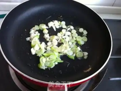 Make Scrambled rolls step 1