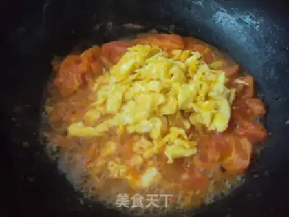 Make Tomato fried eggs step 6