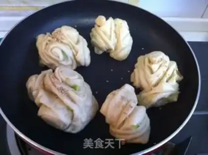 Make Scrambled rolls step 11