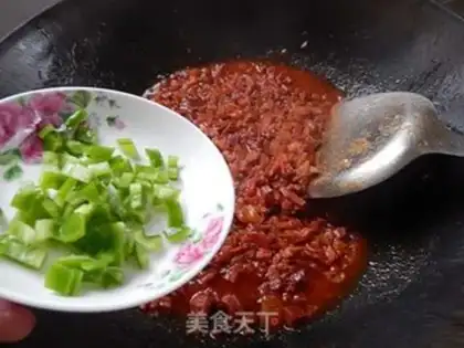 Make Tomato beef sauce step 12