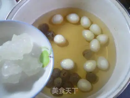 Make The quail egg cinnamon soup step 4