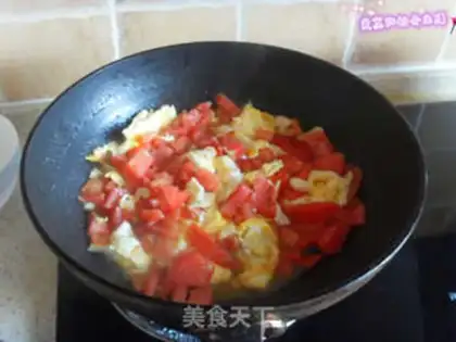 Make Tomato egg noodles step 3