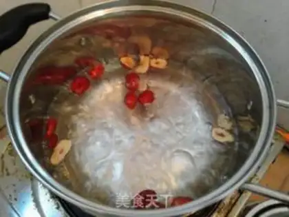 Make The red sugar and ginger date warms up step 2