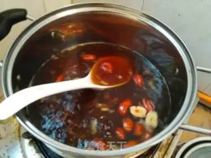 Make The red sugar and ginger date warms up step 4