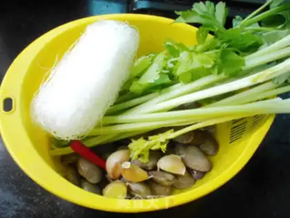 Make Celery fan and soup step 0