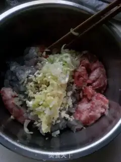 Make Shrimp pork bun step 1