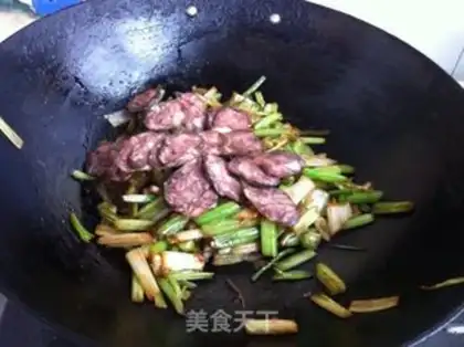 Make Celery fried sausage step 7