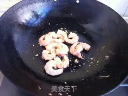 Make Shrimp fried eggs step 6