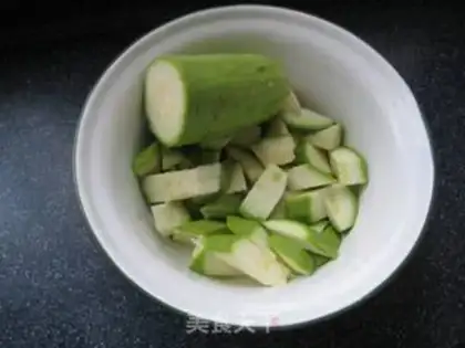 Make Cicada salad step 0