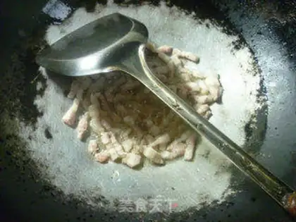 Make Pork fried green beans step 2