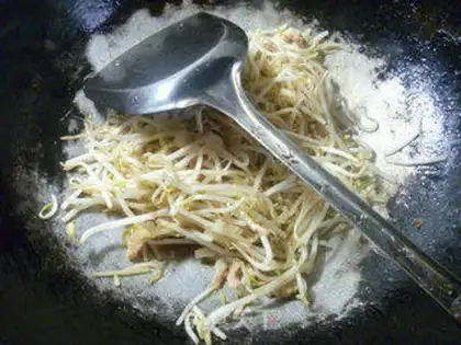 Make Pork fried green beans step 6