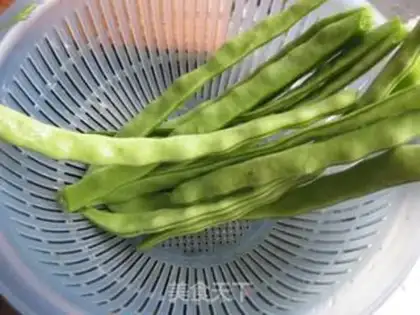 Make Cheese sauce, four season beans step 0