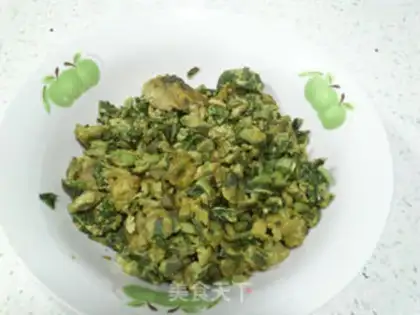 Make Fried eggs with sprouts step 5