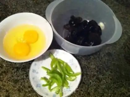 Make Carrot, wood, eggs step 1