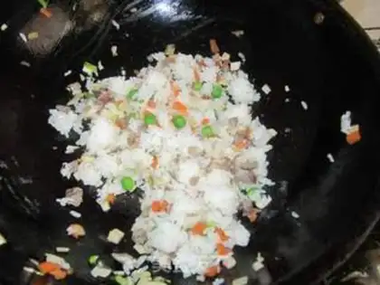 Make Five eggs of fried rice step 13