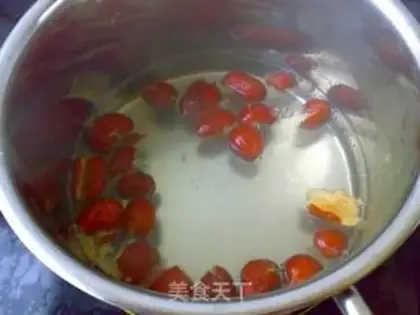 Make Red grape honey tea step 1