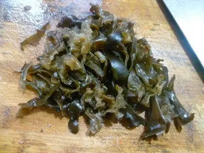 Make White onions, black wood step 5