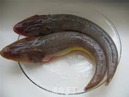 Make Garlic-burned fish step 0