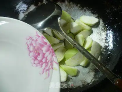 Make Tomato eggs start to bloom at night step 8